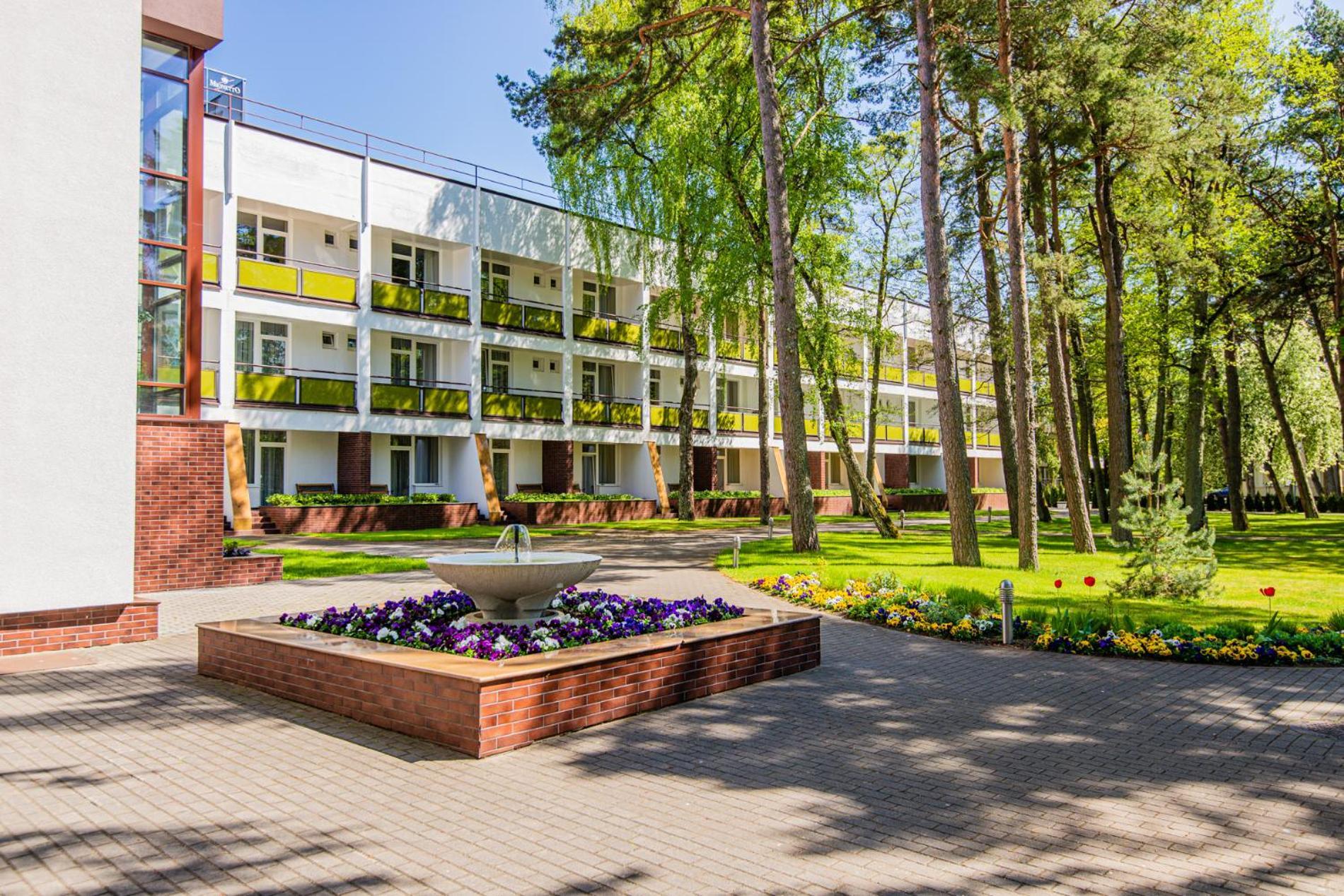 Hotel Zuvedra Palanga Exterior foto